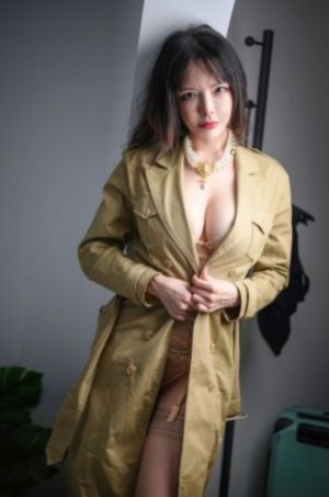 和老板在办公室bd三级_1080免费播放